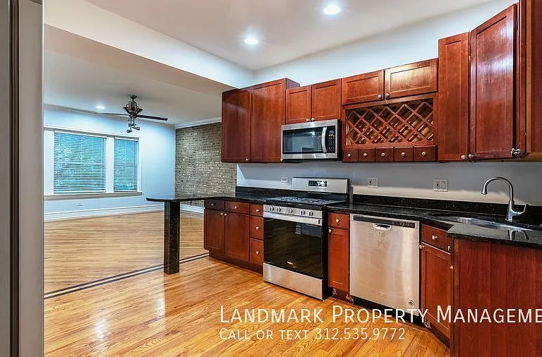 502 E 49th St #203 — Photo 5