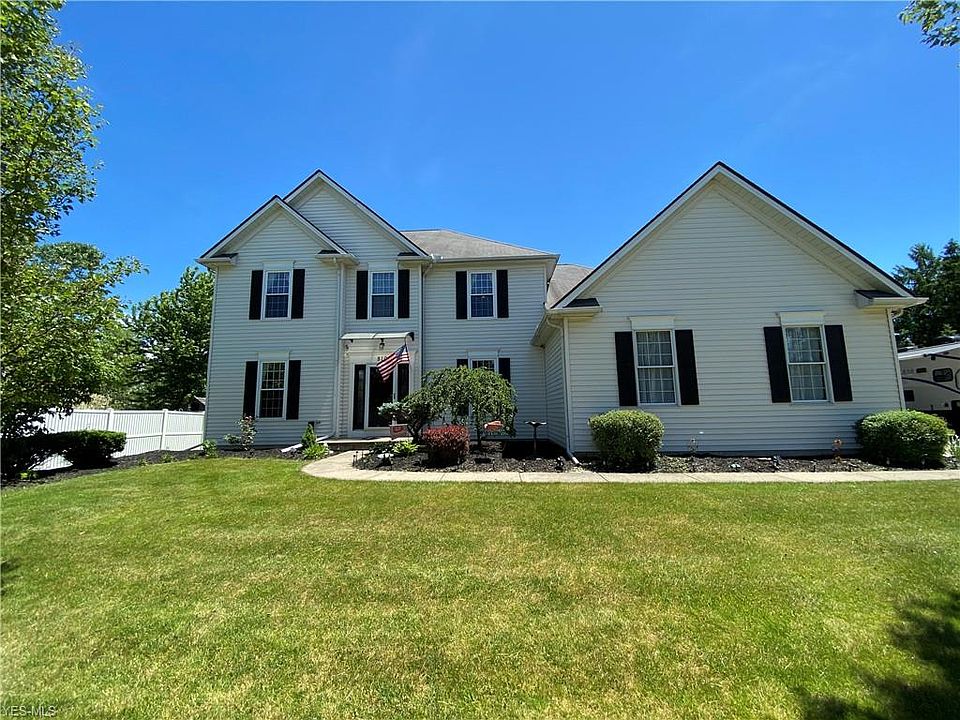 1st image of 810 Red Tailed Ln