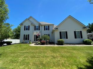 810 Red Tailed Ln, Amherst, OH