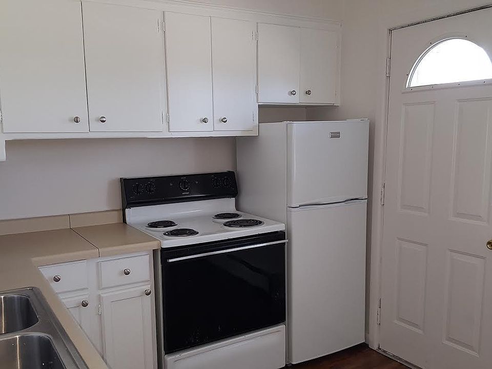 4676 S Whitnall Ave Saint Francis, WI, 53235 Apartments for Rent Zillow