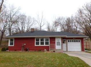 648 19th St, Windom, MN 56101