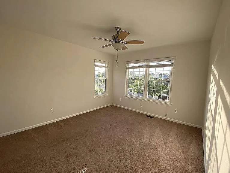3047 Green Valley Dr — Photo 15