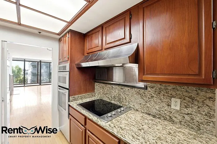 555 Laurel Ave #303 — Photo 16