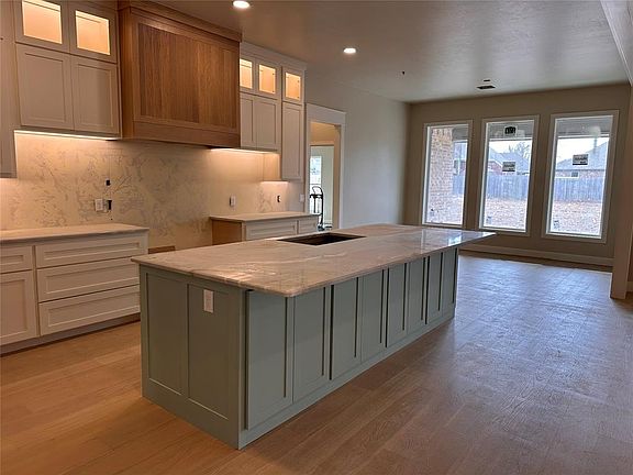 4th image of 4304 Ravenscourt Ln