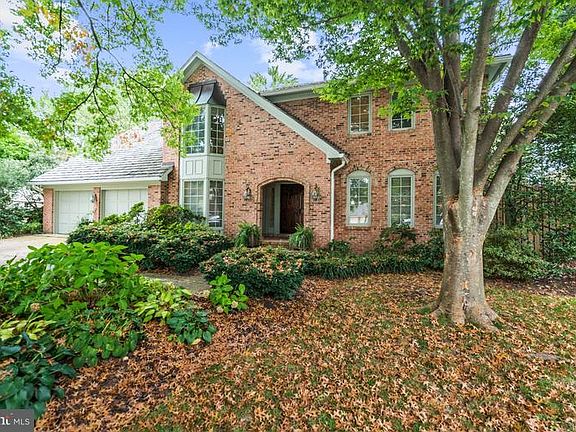 4th image of 3911 Sandalwood Ct