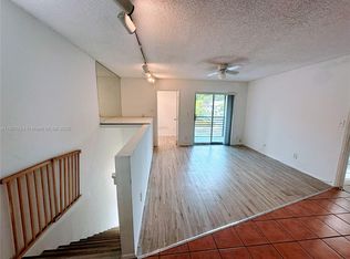 109 Gardens Dr APT 201, Pompano Beach, FL 33069