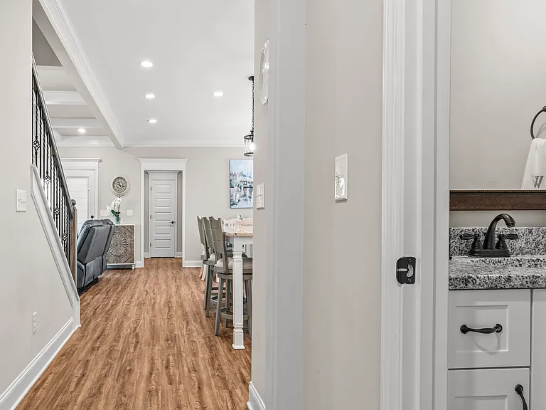1540 Carriage Ridge Dr — Photo 9