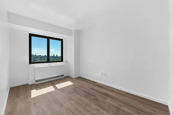 Rented by REAL New York | media 23