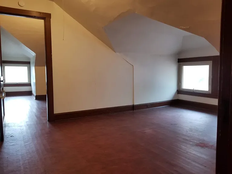 4127 Murray Ave — Photo 8