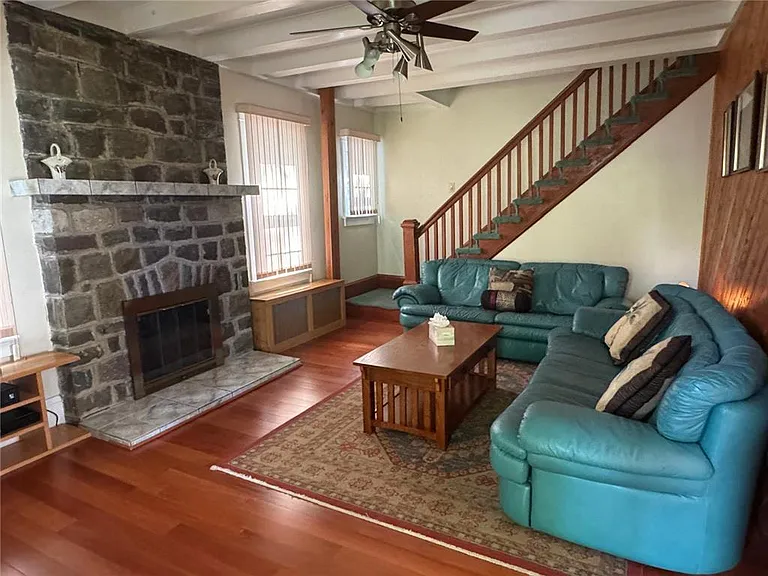 26 Center Ave — Photo 4
