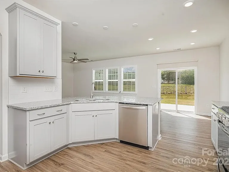 15115 Moulin Court Dr — Photo 9