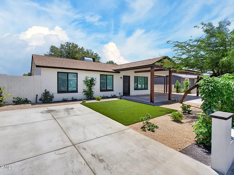 5407 W Holly St — Photo 2