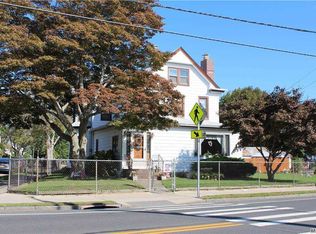 430 Front St, Greenport, NY 11944
