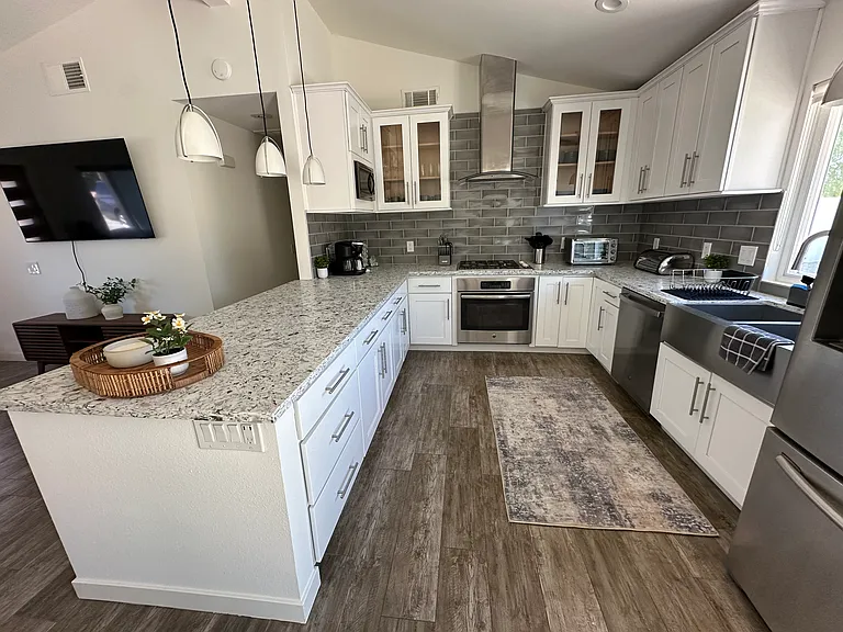 2897 E San Marino Rd — Photo 18
