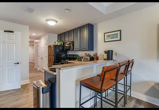 215 W College Ave #507 — Photo 16