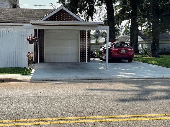 2nd image of 614 W Laurel St