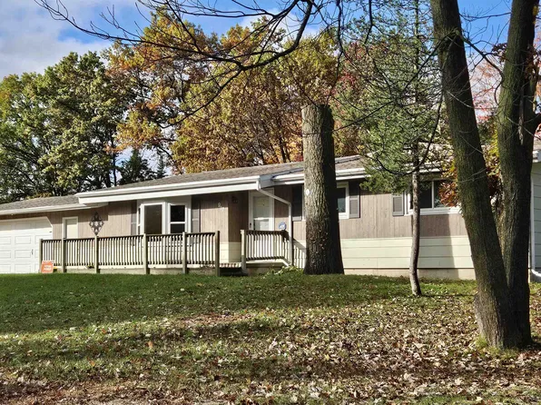 917 S Park St, Shawano, WI 54166