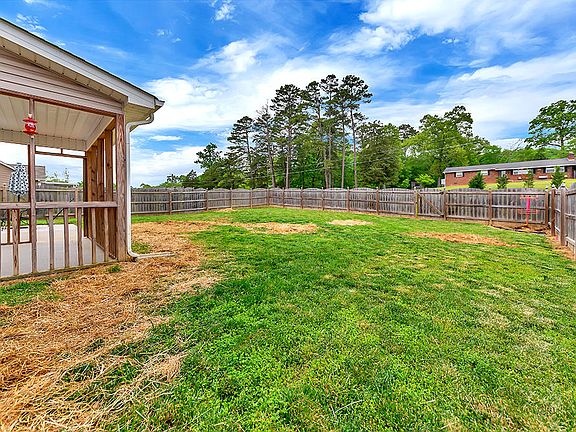4th image of 7438 Lucky Clover Ln