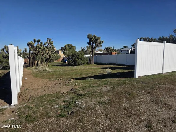 36447 Rozalee Dr, Palmdale, CA 93550