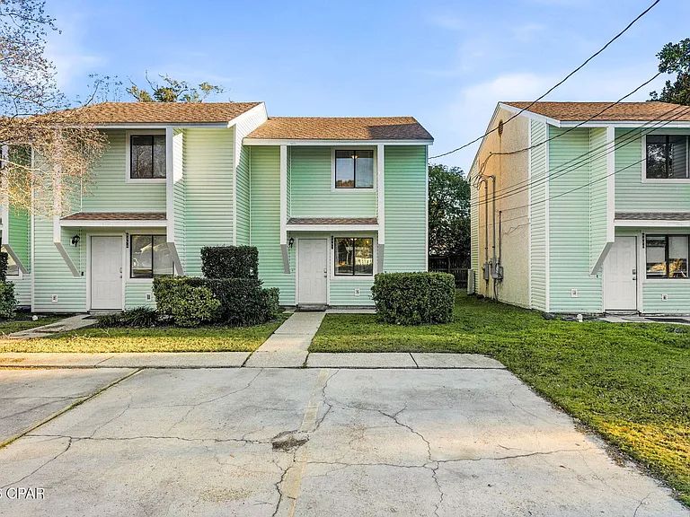 4492 E Highway 98 — Photo 1