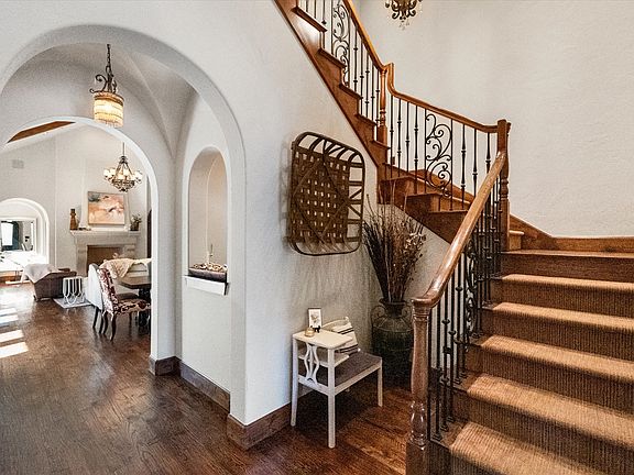 5th image of 920 Nottingham Rd