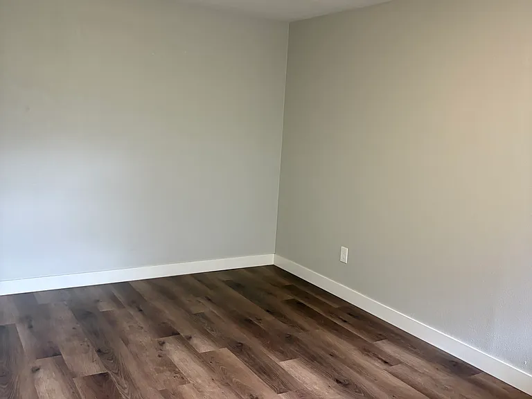 923 SW Holden St #1 — Photo 2