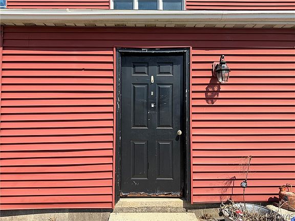 2nd image of 4518 Hall Rd #B