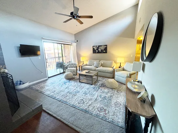 136 Green Turtle Ln APT 9, Charlottesville, VA 22901