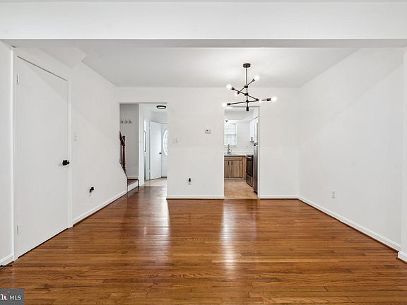 4th image of 216 Fairfield Dr