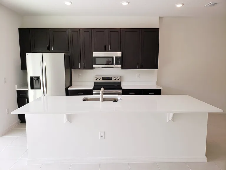 729 Maple Oak Dr — Photo 3