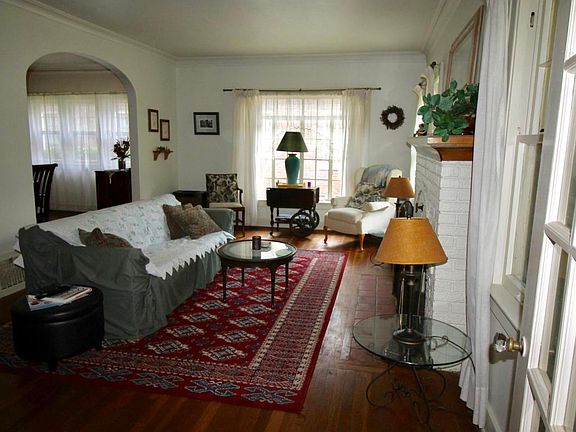 5th image of 302 Griswold St SE