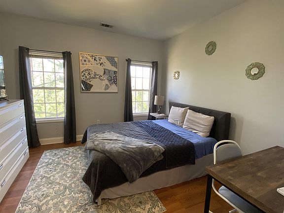 5th image of 130 Vanira Ave SE Unit B