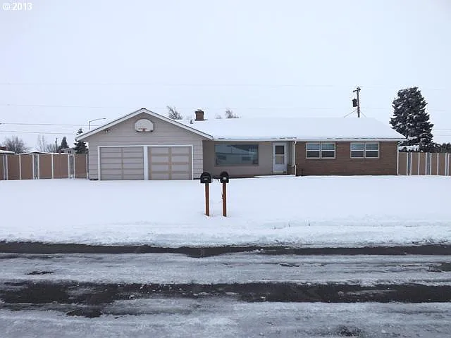 620 Elm St photo 1