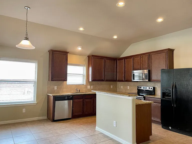 605 Knollwood Trail Ct — Photo 4