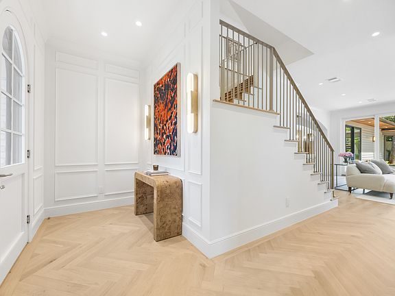 3rd image of 2521 Harris Blvd
