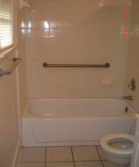1012 Deerwood St — Photo 2