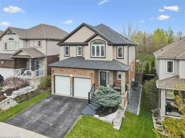 32 Gouda Pl, Cambridge, ON N1P 0B1