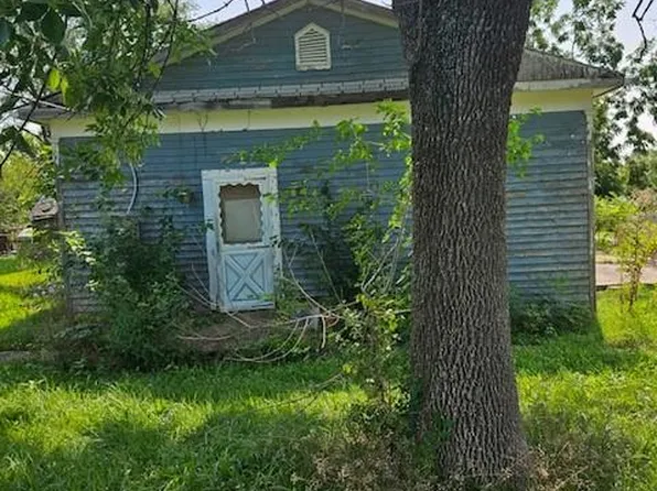 203 N 2nd St, Centerville, KS 66014