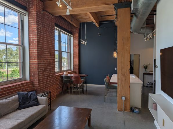 136 Main St APT 201