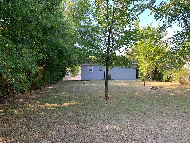 7315 Toland St — Photo 17