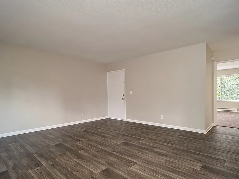 St. Charles Oaks Apartments — Photo 34