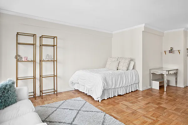 Rented by Compass | media 7