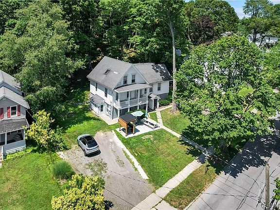 5th image of 38-40 Lambert Ave