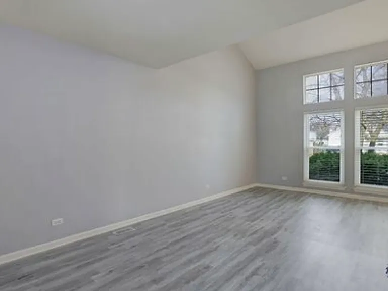 486 Buckingham Dr — Photo 5