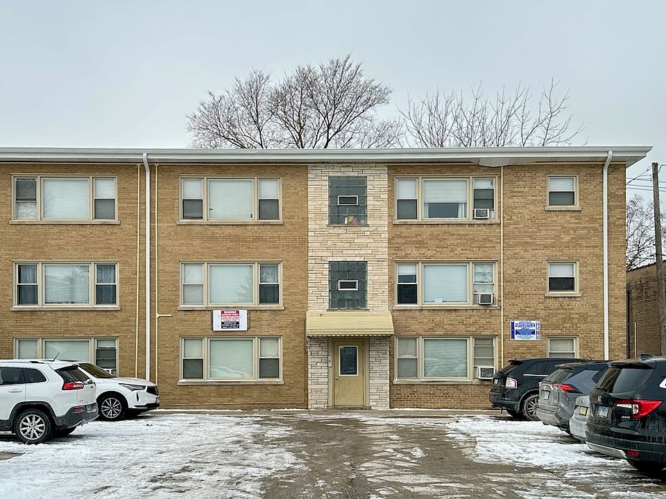 1st image of 7632.5 N Milwaukee Ave #A3