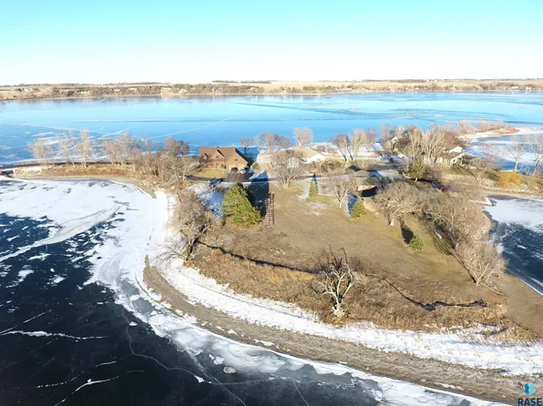 6305 Harbor Way, Wentworth, SD 57075