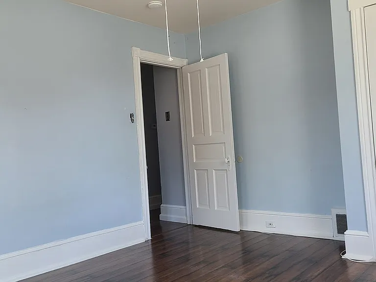 219 Virginia Ave #B — Photo 10