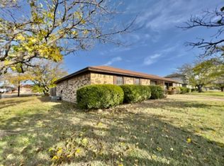 1401 N Nolan River Rd APT A, Cleburne, TX 76033