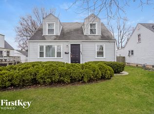 493 N Douglas Ave, Villa Park, IL