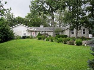 5843 Country Club Rd, Washington, MO 63090